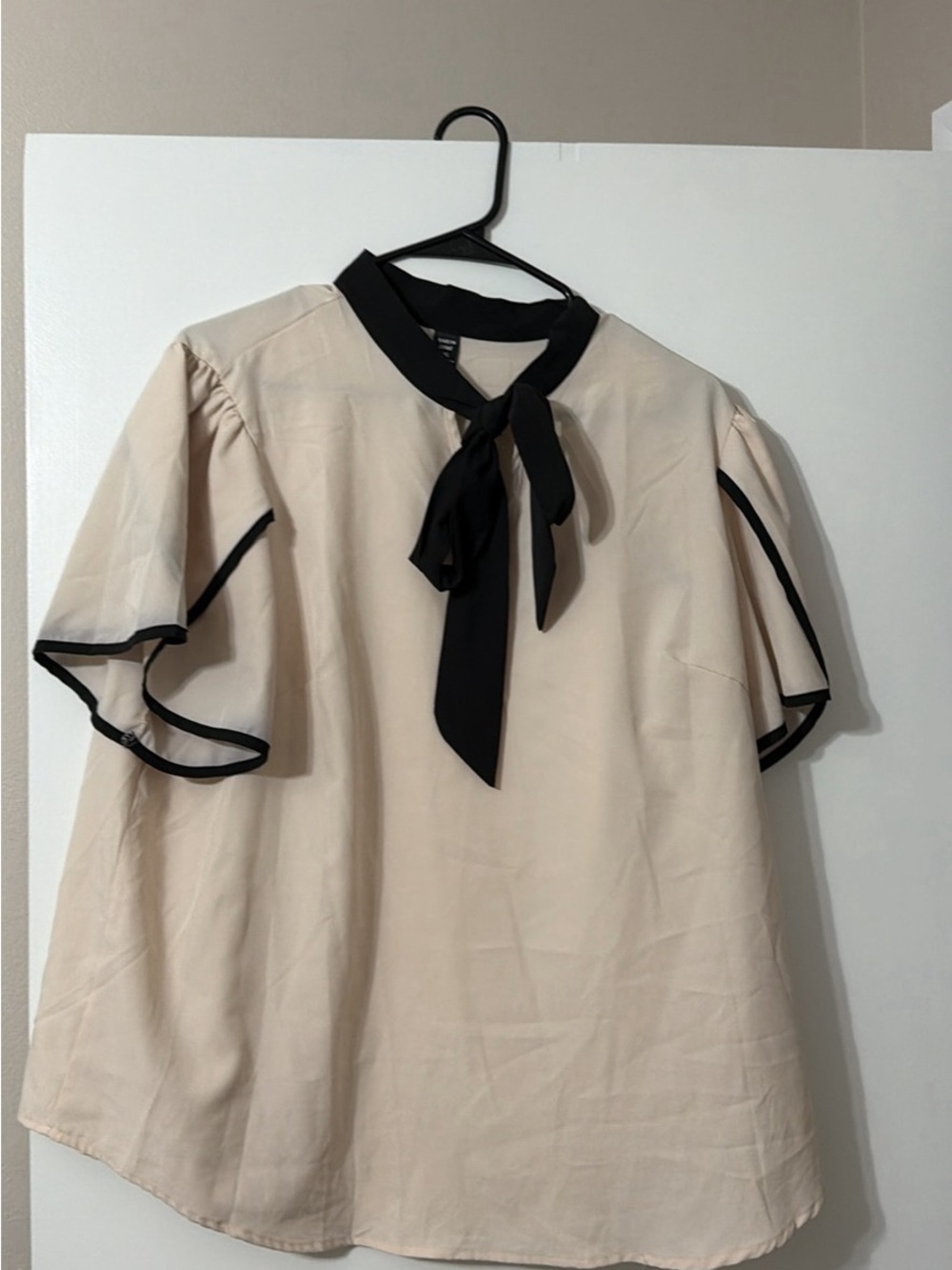 Cream Puff Sleeve Blouse with Black Tie Neck